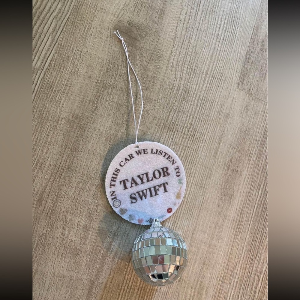 NWOT Taylor Swift decoration